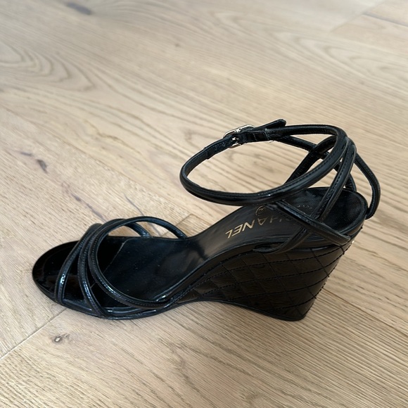 Chanel Patent Leather Peep Toe Wedge Sandals size 38.5 with Dust Bag - Picture 7 of 12